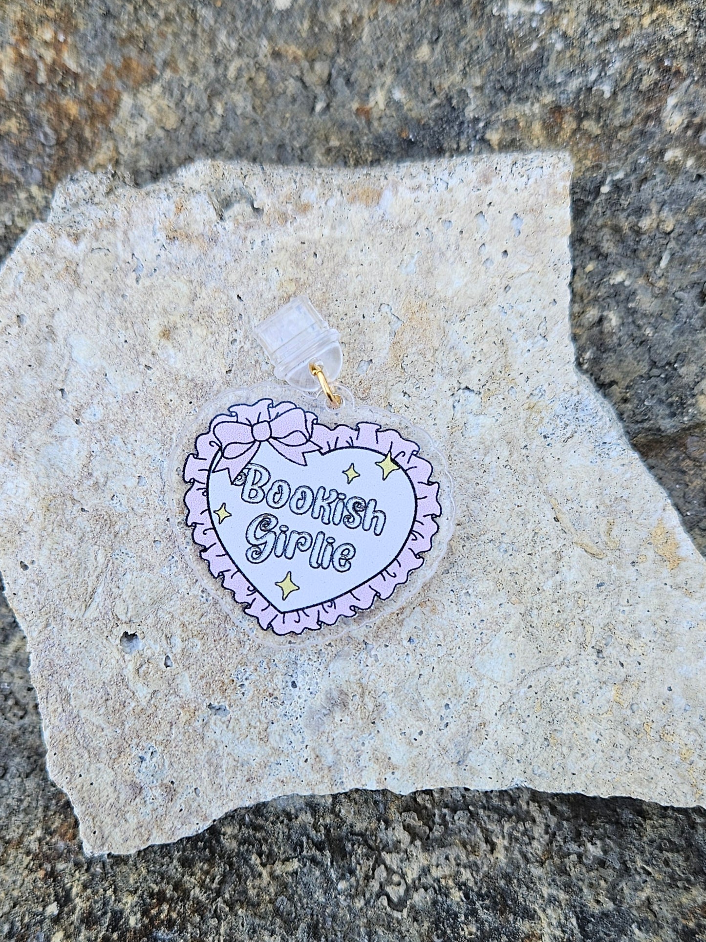 BOOKISH GIRLIE HEART KINDLE CHARM